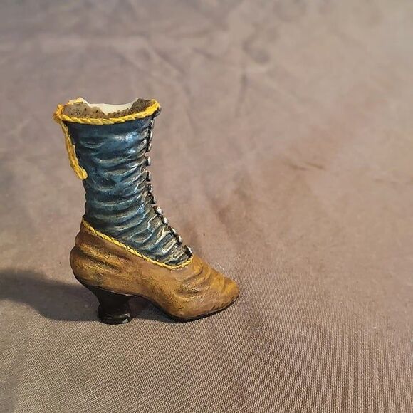 Miniature Vintage Victorian Boot Resin Women High Heel Shoe Figurines - Picture 6 of 9